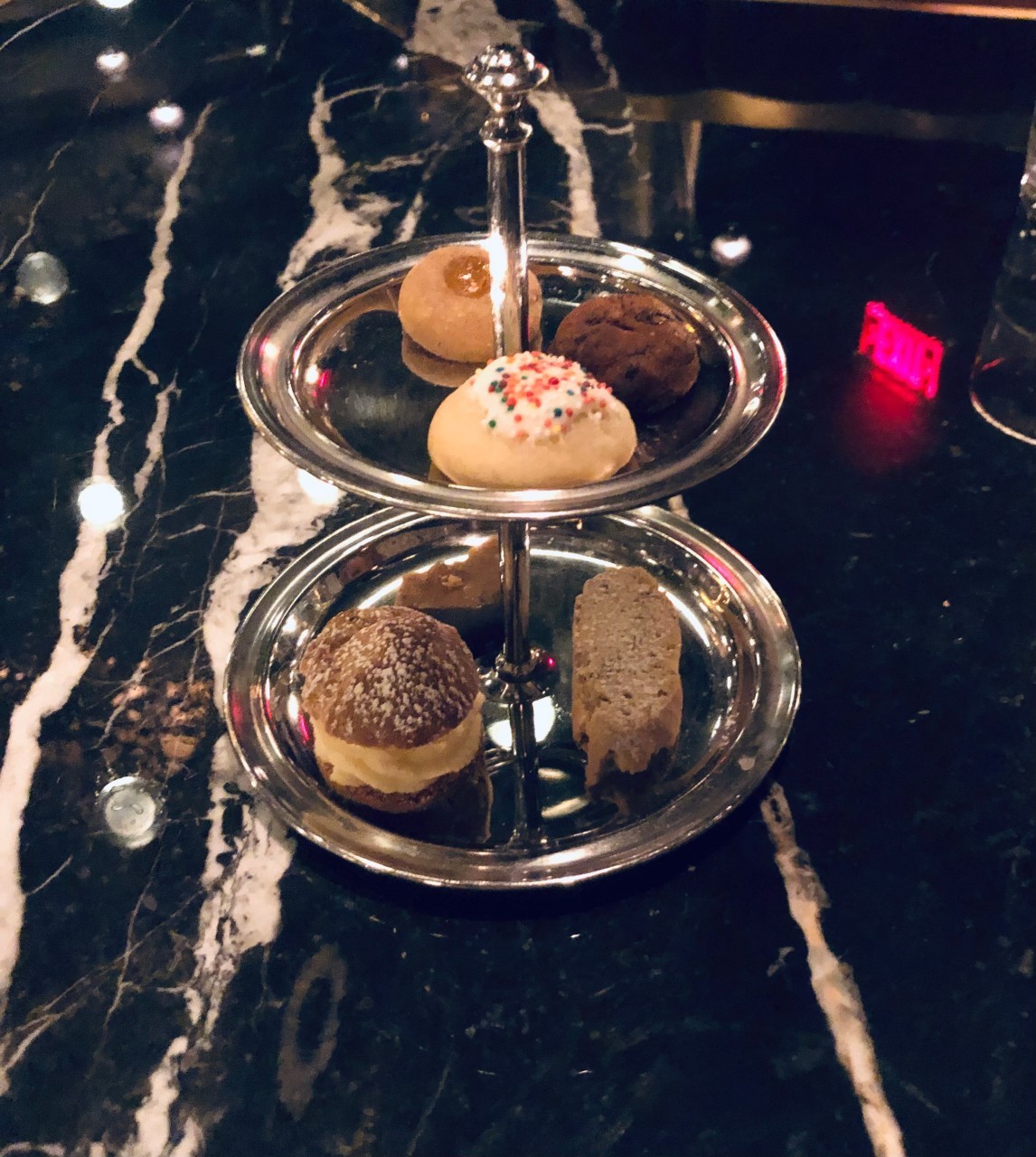 What It’s Like To Eat at Barry’s Downtown Prime Inside Circa Las Vegas