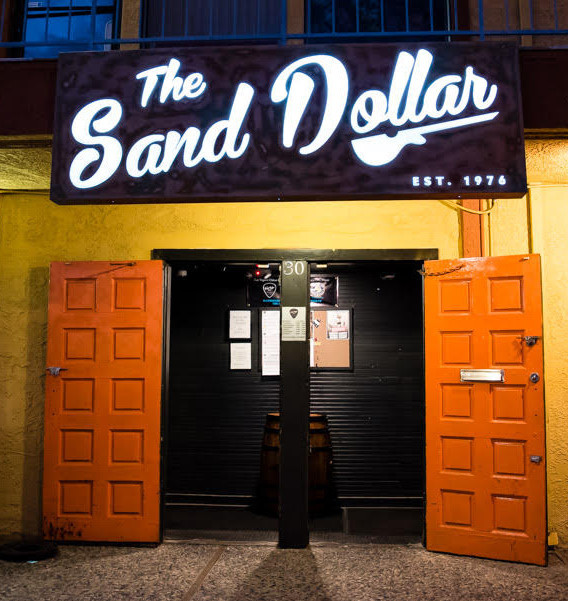 The Sand Dollar Lounge — Off-Strip Sophistication (Kinda)