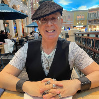 Mitch Schneider profile picture
